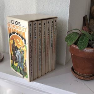 Chronicles of Narnia full box set
